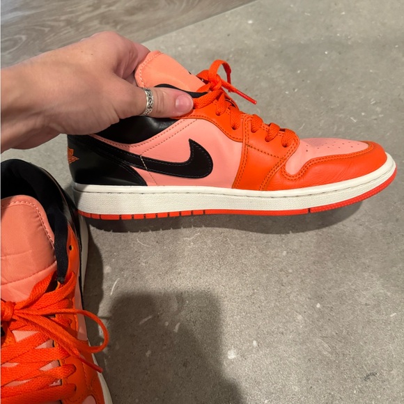 Women’s pink peach orange Jordan high tops - Picture 6 of 6